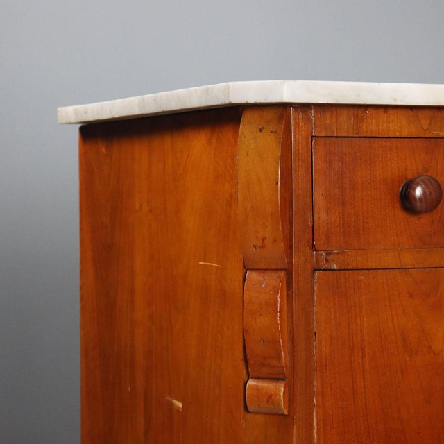 Chest of Drawers in Mahogany For Sale - Image 4 of 13