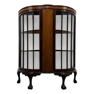 Antique English Bow-Front Mahogany Display Cabinet, 1800s For Sale