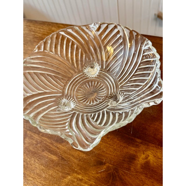 Mid 20th Century Prismatic Swirl Tri-Footed Glass Bowl For Sale - Image 10 of 12