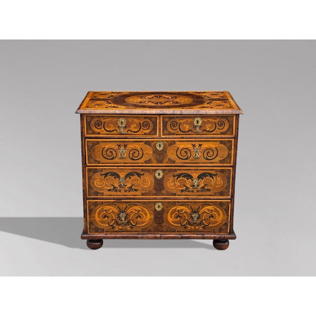 Antique William & Mary Oyster Marquetry Chest, 1680 For Sale - Image 11 of 18
