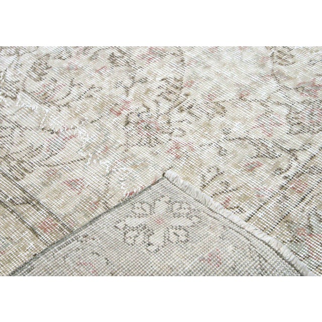 1960s Turkish Oushak Rug For Sale - Image 4 of 6