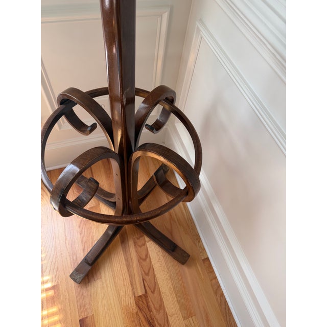 1900 - 1909 Antique Thonet-Style Bentwood Perroquet Hall Tree & Coat Rack For Sale - Image 5 of 7