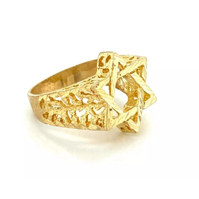 Hallmark: 417 (10k) ASK Material: 10k yellow gold Measurement: top: 15.8mm across x 16.9mm wide x 5mm high Ring Size: 8.5...