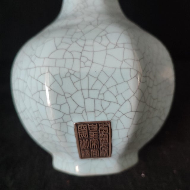 Ceramic Chinese Ceramic Vase,Guan Ware Crackle Glaze Celadon Glaze Porcelain Vase For Sale - Image 7 of 10
