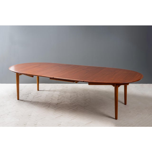 Denmark, ca. 1950s. An early and rare large dining table by Hans Wegner - produced by cabinetmaker Johannes Hansen....