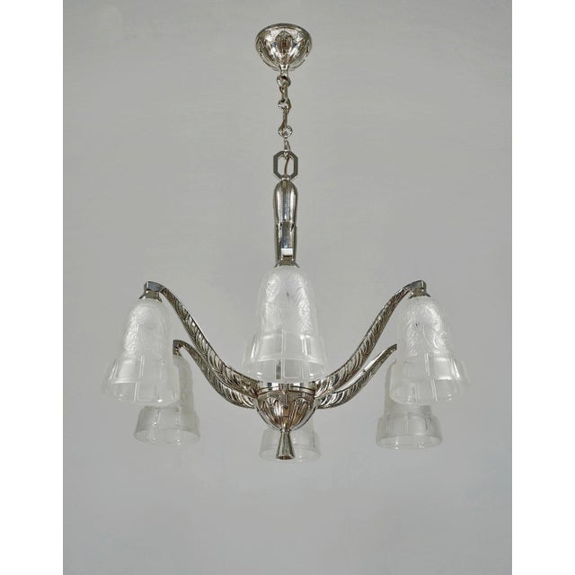 Hettier & Vincent French Art Deco Chandelier 1930s - Floral Glass & Nickeled Bronze For Sale - Image 13 of 15