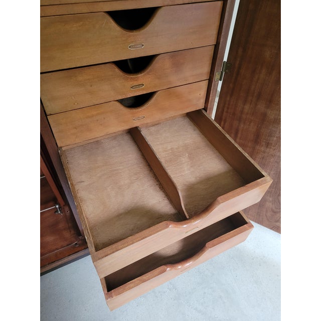 Wardrobe by Le Corbusier for Innovation Paris, 1931 For Sale - Image 11 of 18