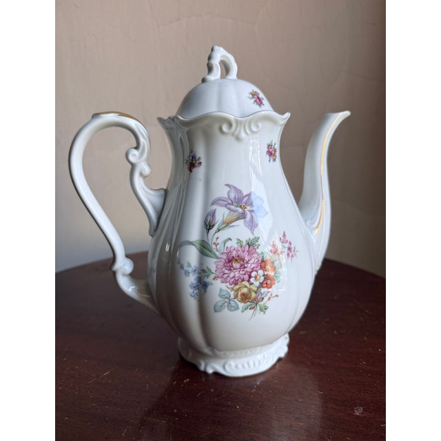 Rococo Mid-20th Century Bavaria Bernadotte Style Fluted Porcelain Coffee Pot Floral Gold Trim For Sale - Image 3 of 14