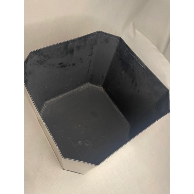 Onyx Italian Florentine Faux Marble Hand Painted Tole Cachepot For Sale - Image 8 of 12