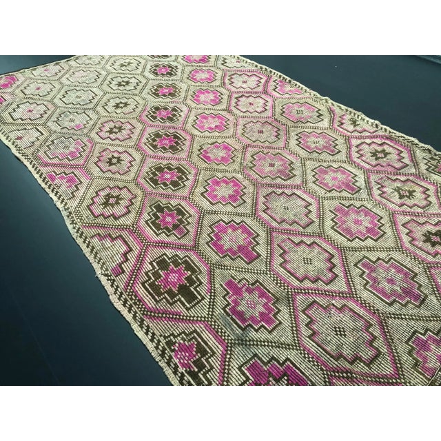 1960s Vintage Turkish Anatolian Geometric Design Handmade Wool Kilim Rug - 6′6″ × 11′1″ For Sale In Phoenix - Image 6 of 11