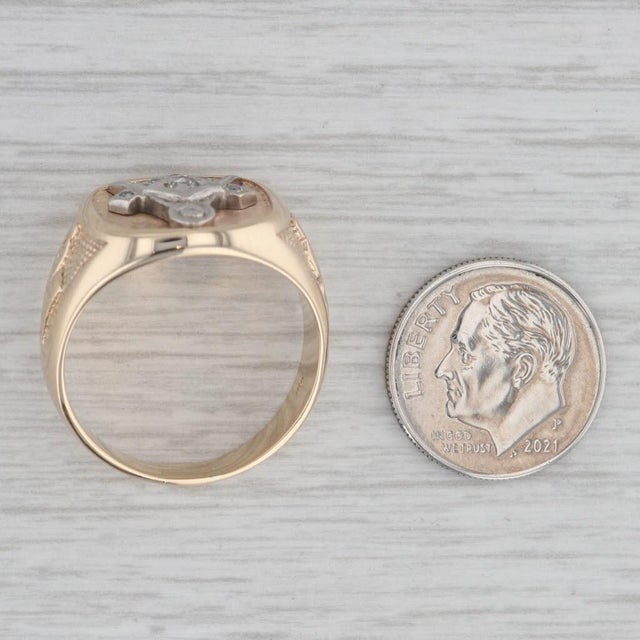 Metal 0.10ctw Diamond Masonic Signet Ring 10k Gold Size 10.25 Square Compass Tools For Sale - Image 7 of 7