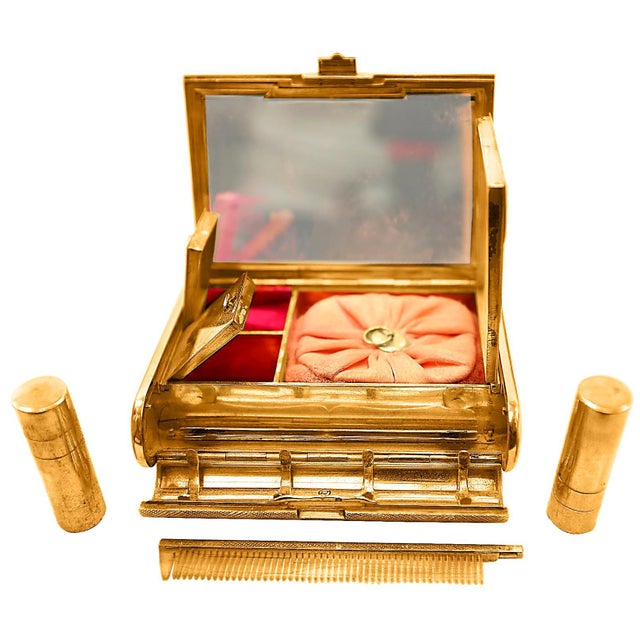 Cartier 18 Karat Yellow Gold Vanity Case 279 Grams, Art Deco, 279 Gm Gold, Rare For Sale - Image 15 of 18