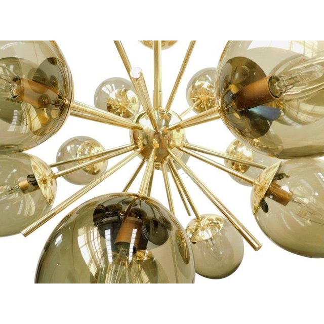 Fabio Ltd 21st Century Diciotto Polished Brass Smoky Murano Sputnik Chandelier by Fabio LTD For Sale - Image 4 of 5
