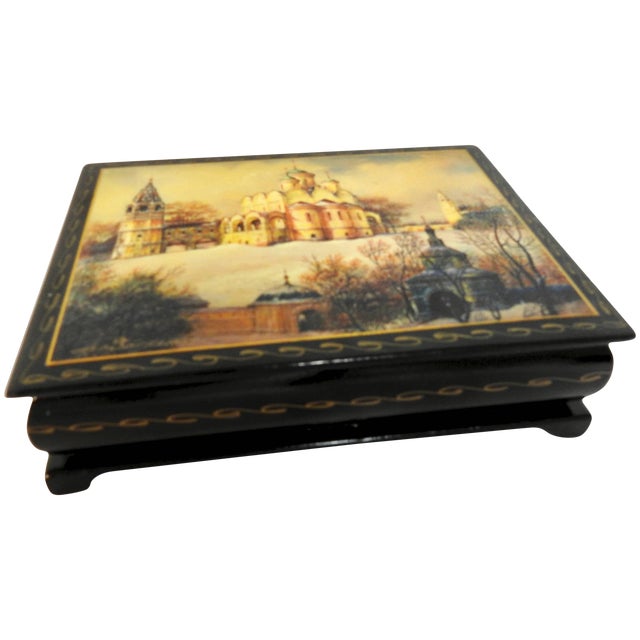 Russian Lacquer Box With the Annunciation Cathedral For Sale