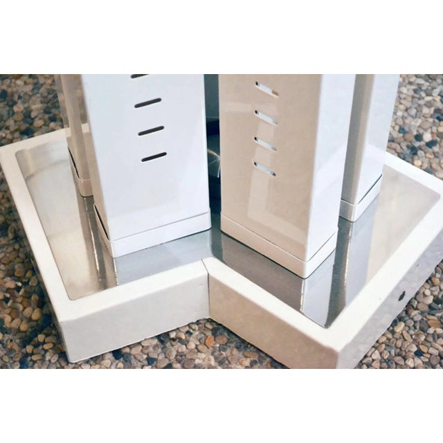 1970s White Lacquered Metal Skyscraper Floor Lamp from Tronconi, 1970s For Sale - Image 5 of 6