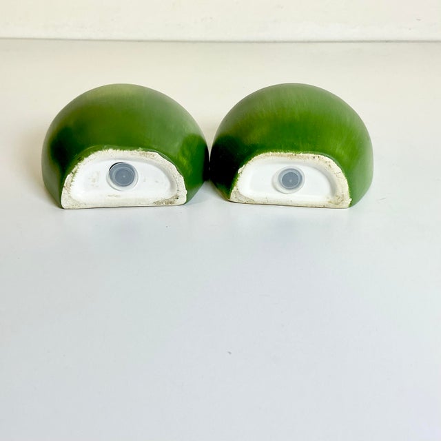 1980s Vintage Boho Chic Arts & Crafts Trompe L’Oeil Green Apple Salt & Pepper Shakers - A Pair For Sale - Image 14 of 14