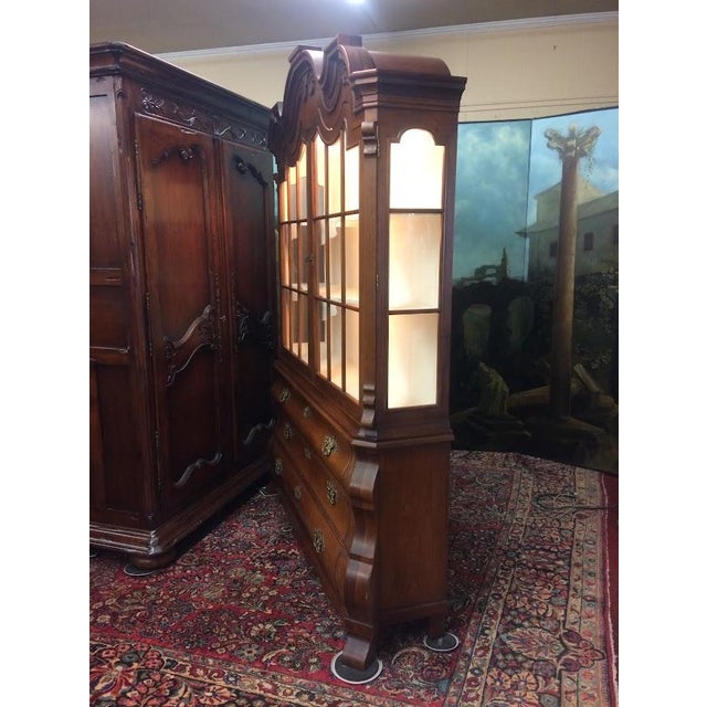 Brown Vintage Henredon China Cabinet, Dorothy Draper Collection For Sale - Image 8 of 9
