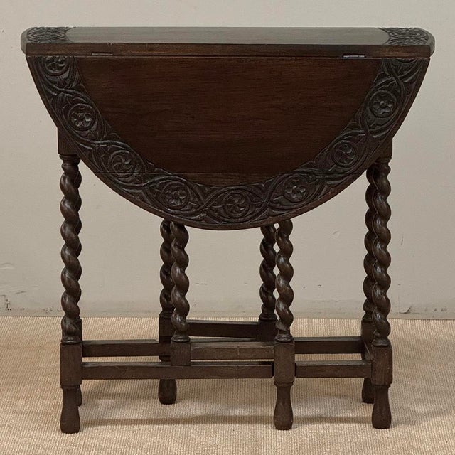 19th Century English Oak Gateleg Drop Leaf Occasional Table For Sale - Image 18 of 18