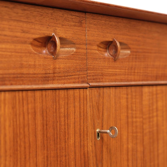 Mid Century Credenza Buffet by Dalescraft For Sale - Image 9 of 12