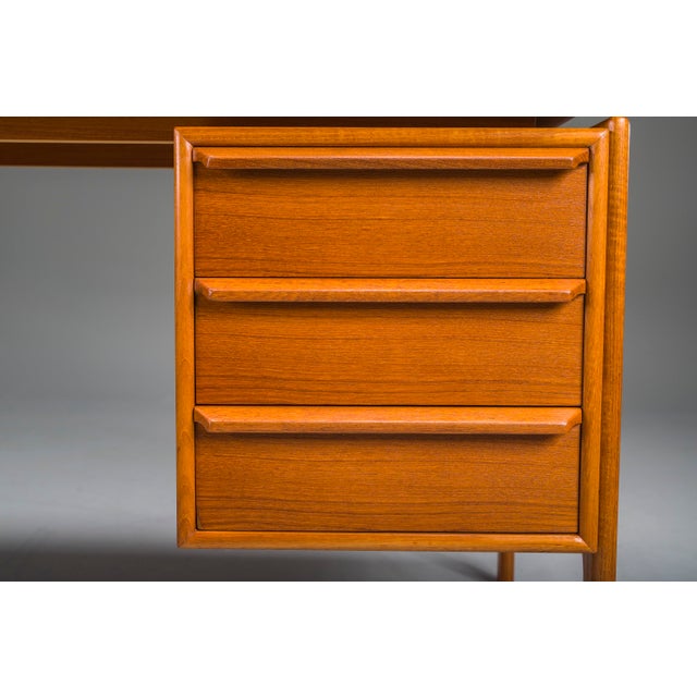 Mid-Century Modern Teak Freestanding Desk from GV Møbler, 1960s For Sale - Image 3 of 18