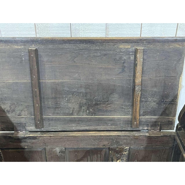 Wood Early 20th Century Breton Storage Bench in Oak and Chestnut For Sale - Image 7 of 16