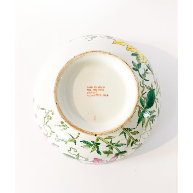 White 1960's Chinese Export Tiger Lily Botanical Porcelain Bowl 10.75” For Sale - Image 8 of 9