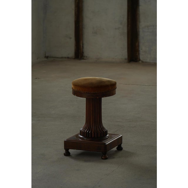 Antique French Piano Stool in Oak and Velvet, Mid-19th Century For Sale - Image 9 of 18