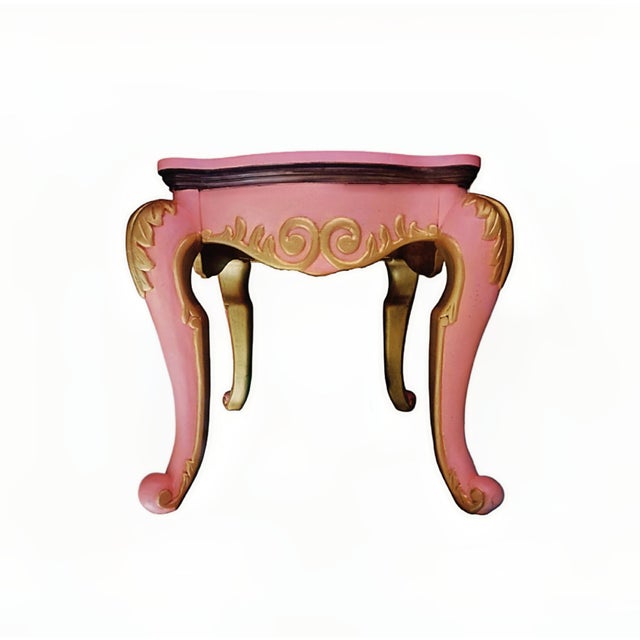 Palm Beach Regency Side Table – Pink & Gold Hollywood Regency Accent Table – Hand Painted Tropical Palm Design – Vintage Glam For Sale - Image 9 of 10