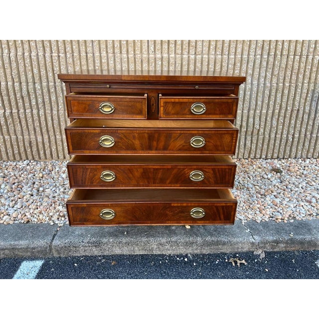 Late 20th Century Hekman Copley Place Georgian Chippendale Style Inlaid Flame Mahogany Bachelors Chest/ Nighstand For Sale - Image 12 of 18