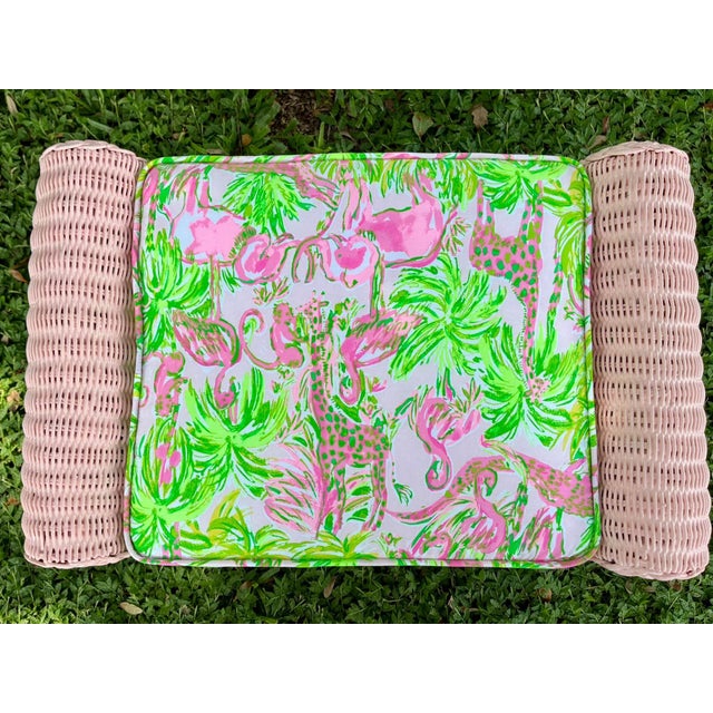 Light Pink 1970s Hollywood Regency Pink Wicker Vanity Stool & Matching Pillow Set – Tailored Lilly Pulitzer "On Parade" Cushion For Sale - Image 8 of 12
