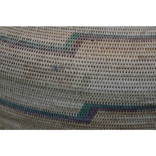 Late 20th Century Late 20th Century Shalimar Collection Attributed Hand Woven Palm Leaf Basket Urn Hamper Southwestern For Sale - Image 5 of 10