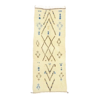 Vintage Moroccan Azilal Rug - 04'05 x 11'01 For Sale