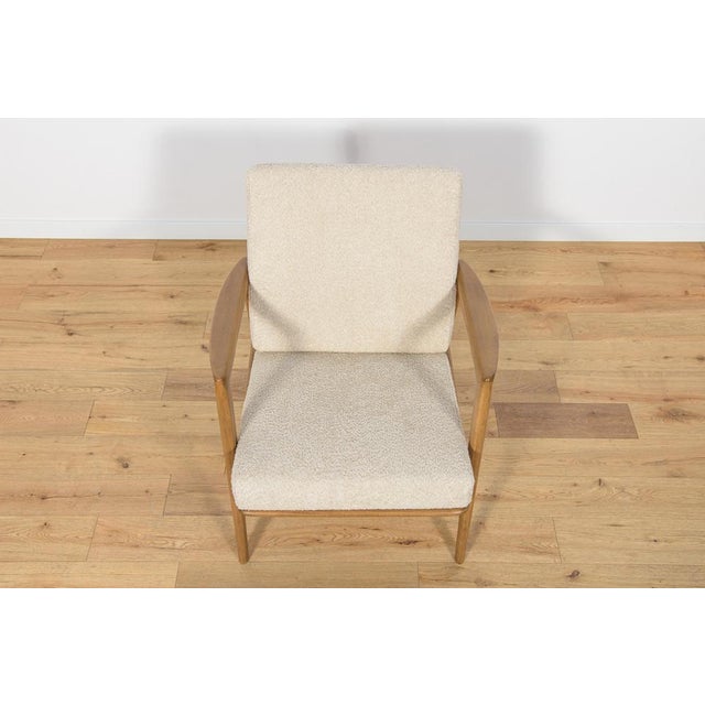 Mid-Century Model 300-139 Armchair from Swarzędz Factory, 1960s For Sale - Image 4 of 15