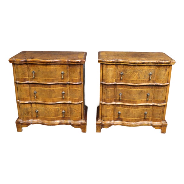 Pair of Trouvailles Burl Walnut French Nightstands For Sale