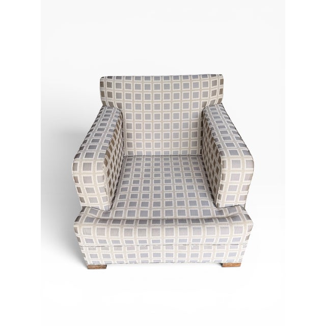 Light Gray Custom Lounge Chairs & Rolling Ottomans From the Estate of Larry Lucchino – Set of 4 For Sale - Image 8 of 17