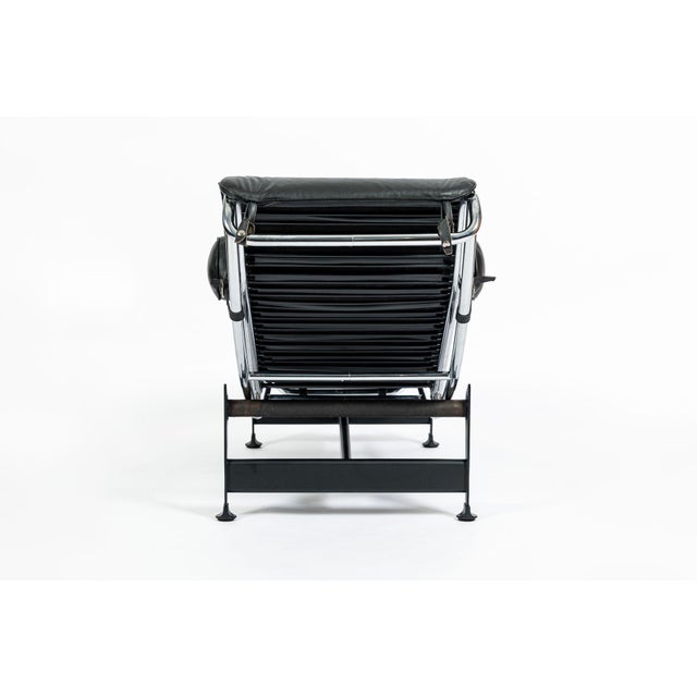 Cassina Lc4 Black Leather Chaise Lounge Chair by Le Corbusier 1981 For Sale In Detroit - Image 6 of 18
