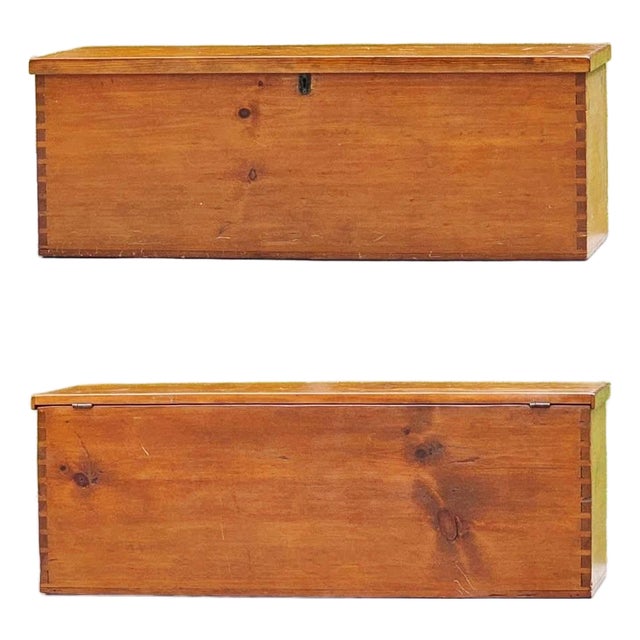 Antique Primitive Blanket Chest, Trunk With Candle Box & Half-Blind Dovetail Joints For Sale