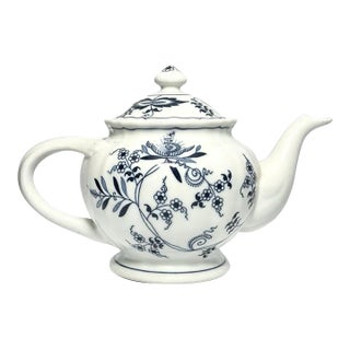 1990s Blue Danube “Blue Onion” Porcelain Teapot & Lid For Sale