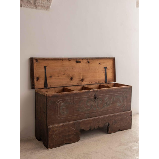 French Trunk, Alsace, 18th Century For Sale - Image 6 of 9
