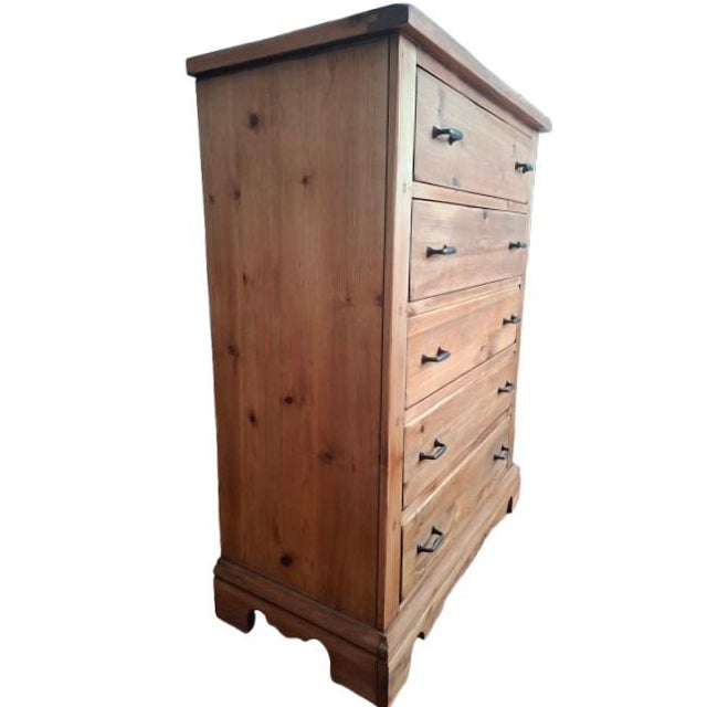 Wood Mid 20th Century Lea Industries Knotty Pine Chest of Drawers For Sale - Image 7 of 9