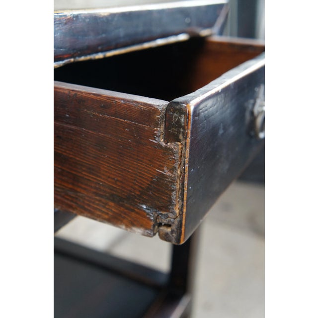 Late 19th Century Antique Chinese Qing Dynasty Black Lacquer Elm Tiered Side Table Pedestal Stand For Sale - Image 6 of 11