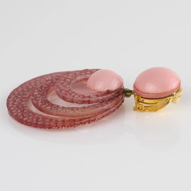 Cilea Paris Powder Pink Resin Clip Earrings Dangle Multi-Rings For Sale - Image 9 of 9