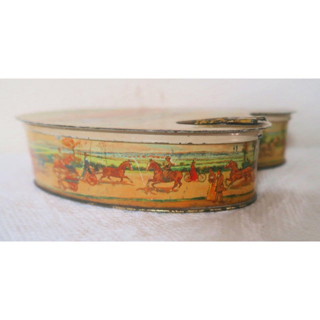Antique Huntley & Palmers Scarce Palette Shaped Biscuit Tin, c.1910, Rare Lithographyed Horse Drawn Hurdy Gurdy For Sale In Miami - Image 6 of 18