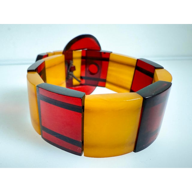 1940s Vintage Art Deco Style Bakelite Catalin Bracelet with Cherry Juice and Butterscotch Panels, 1940s For Sale - Image 5 of 14
