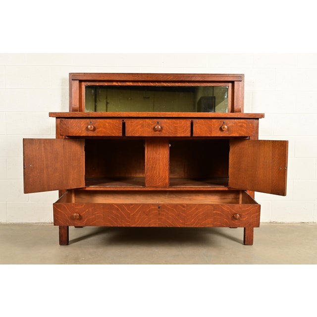 Stickley Brothers Style Antique Mission Tiger Oak Arts & Crafts Sideboard or Bar Cabinet, Circa 1910 For Sale In South Bend - Image 6 of 18