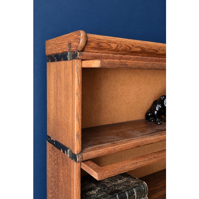 Brown English Oak Sectional Barrister Bookcase in the style of Globe-Wernicke, 1910s For Sale - Image 8 of 12
