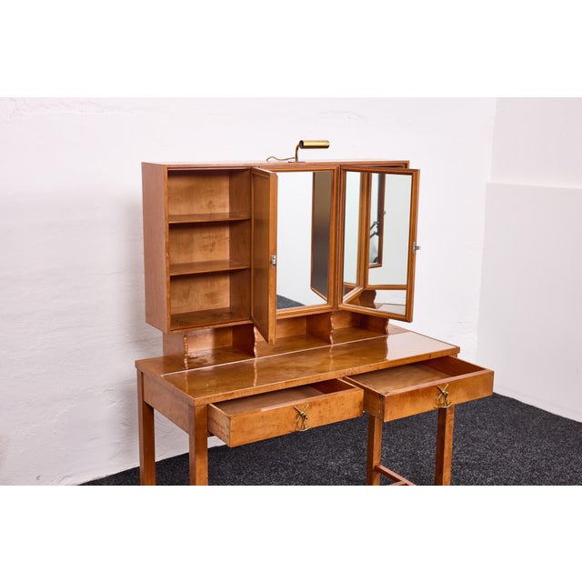 1920s Archival Model M/3103 Vanity Cabinet from Hugo Gorge, Vienna, 1920s For Sale - Image 5 of 18