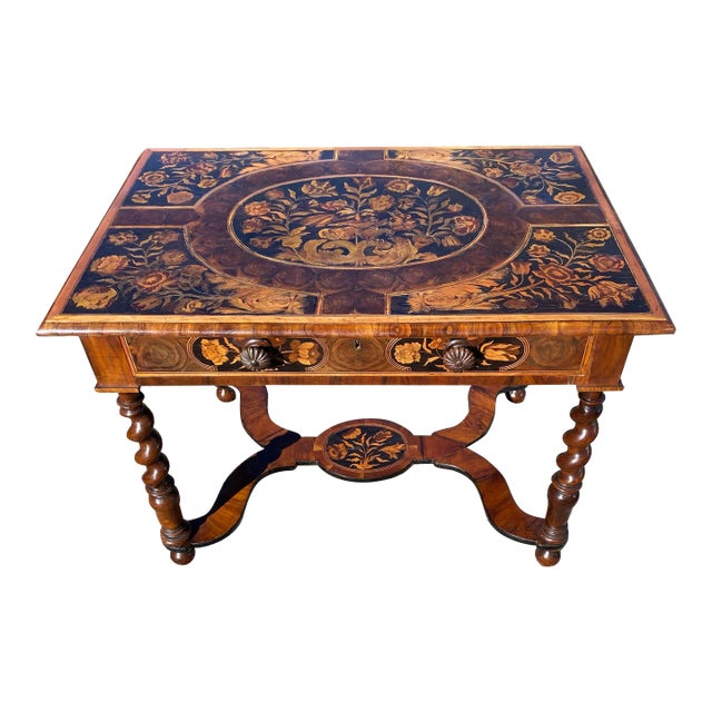 Early 18th Century William and Mary Oyster Walnut One Drawer Table For Sale