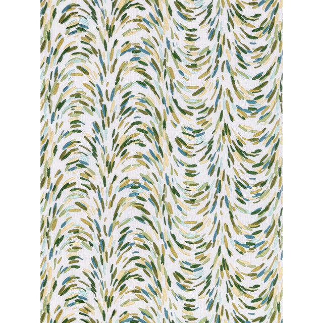 Hinson re-enters the limelight with a show-stopping debut collection under the Scalamandré name. COLOR POP!, a collection...