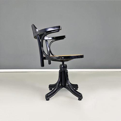 French Black Wood and Vienna Straw Swivel Chair, 1900s For Sale - Image 3 of 10